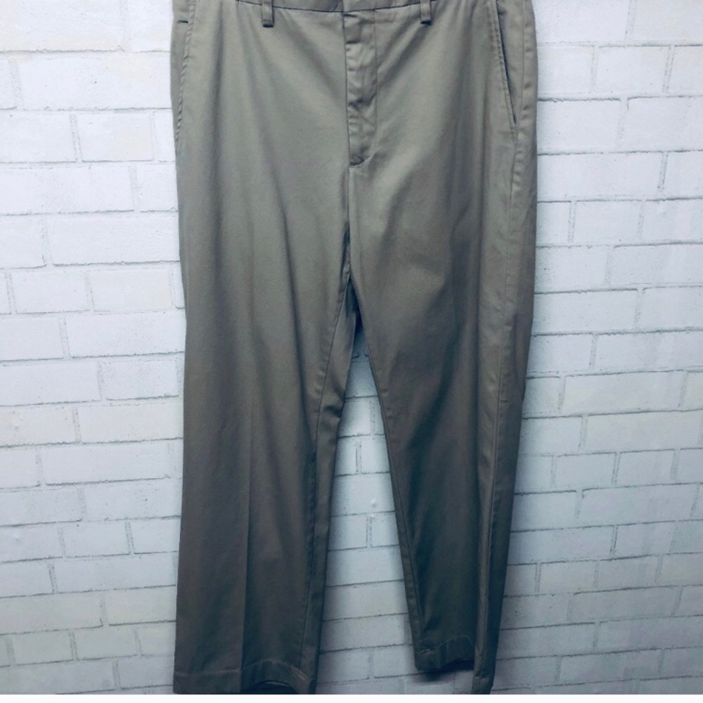 Banana Republic straight leg chinos
